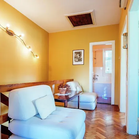 Apartment Cozy In With Garden *